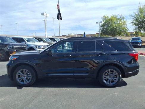 Certified 2022 Ford Explorer XLT w/ Equipment Group 202A image 7