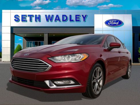 Used 2017 Ford Fusion SE w/ Equipment Group 201A image 5