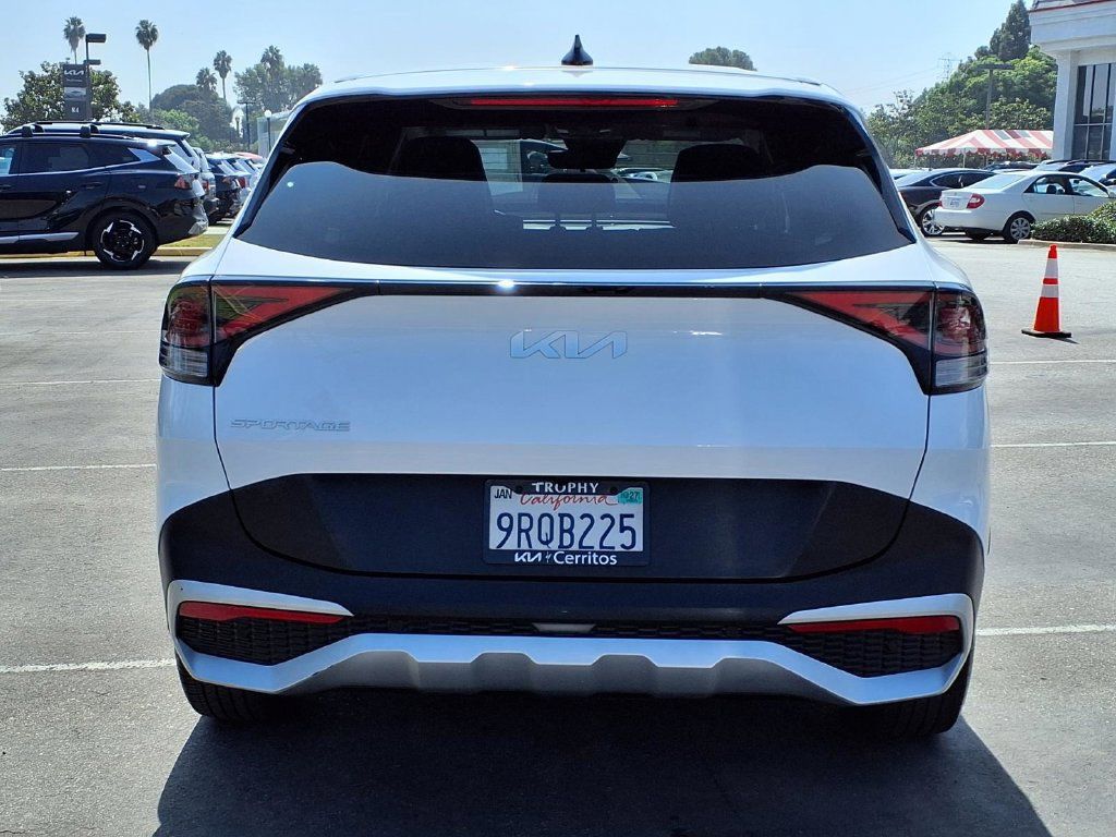 Certified 2025 Kia Sportage EX FWD image 5