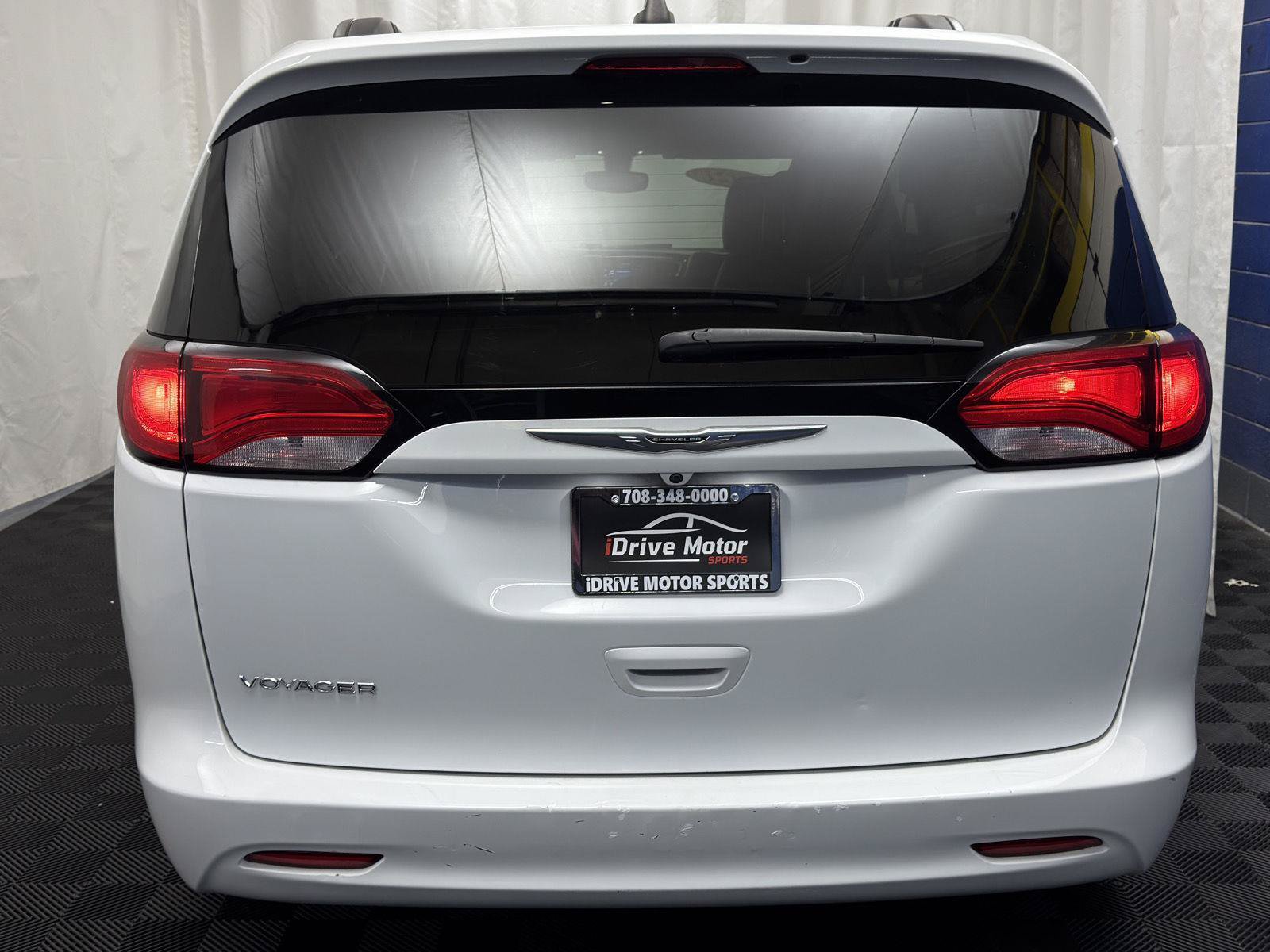 Used 2021 Chrysler Voyager Lxi FWD image 8
