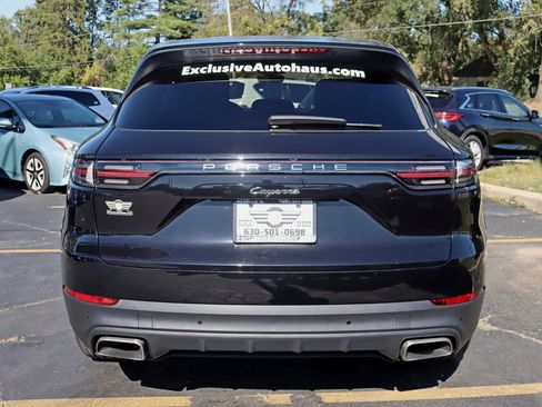 Used 2020 Porsche Cayenne Sport Utility 4D image 16