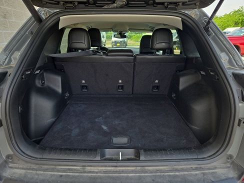 Used 2021 Jeep Cherokee Latitude Lux w/ Comfort/Convenience Group FWD image 19