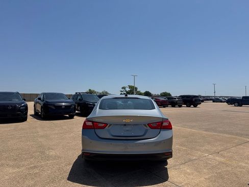 Used 2025 Chevrolet Malibu LS FWD image 17