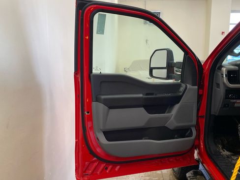 New 2026 Ford F350 XL w/ XL Chrome Package image 9