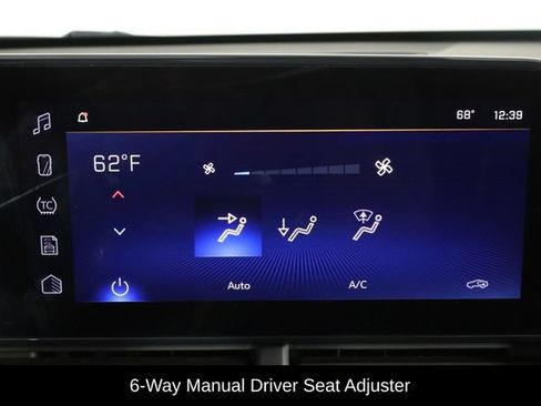 Used 2024 Chevrolet Trax RS w/ Sunroof Package FWD image 30