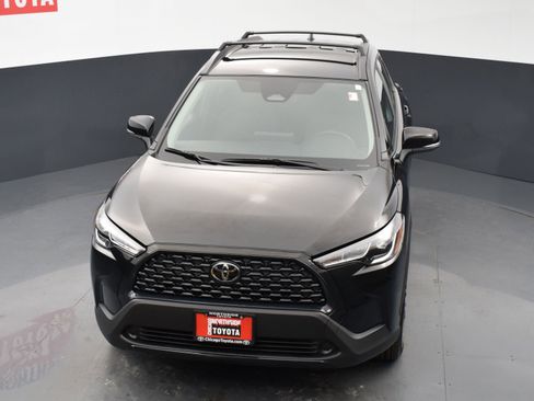 Used 2024 Toyota Corolla Cross LE image 23