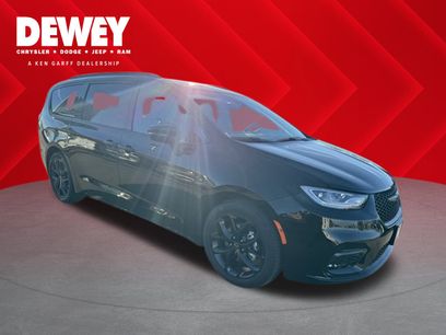 New 2026 Chrysler Pacifica Select