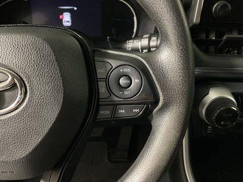 Used 2023 Toyota RAV4 AWD Hybrid image 27