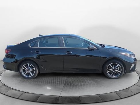 Used 2023 Kia Forte LXS FWD image 6