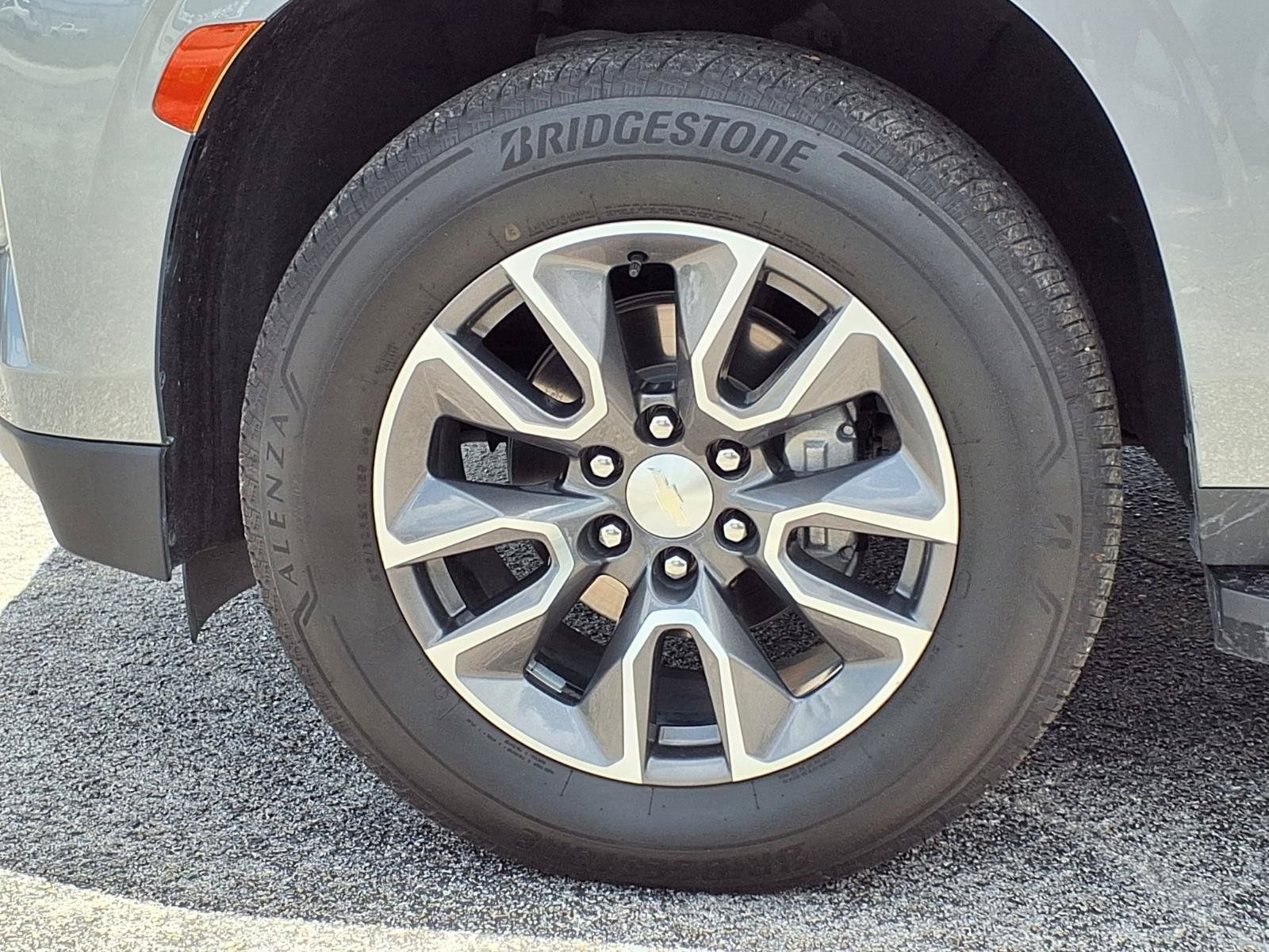 Used 2023 Chevrolet Tahoe LT w/ Luxury Package RWD image 29