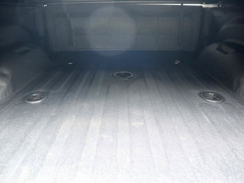 Used 2019 RAM 2500 Laramie AWD/4WD image 9