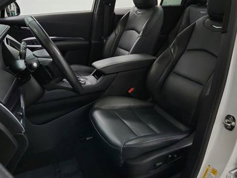 Certified 2023 Cadillac XT4 Luxury w/ Cold Weather Package image 12