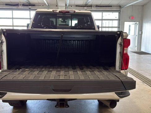 Used 2023 Chevrolet Silverado 2500 High Country w/ Z71 Off-Road Package AWD/4WD image 17
