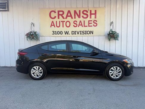 Used 2018 Hyundai Elantra SE FWD image 5