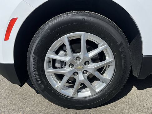 Used 2022 Chevrolet Equinox LT FWD image 30