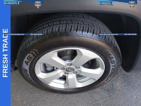 Used 2019 Jeep Compass Latitude w/ Popular Equipment Group AWD/4WD image 23
