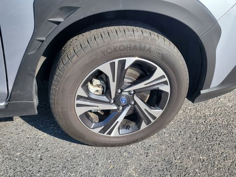 Used 2024 Subaru Crosstrek 2.0i Premium image 10