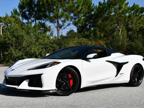 Used 2024 Chevrolet Corvette E-Ray Convertible w/ 3LZ AWD/4WD image 20