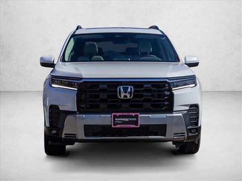 New 2026 Honda Pilot Touring image 2