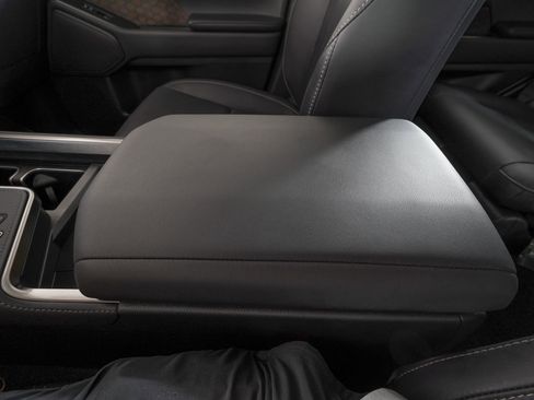 Used 2026 Lexus GX 550 w/ Accessory Package (2T) image 31