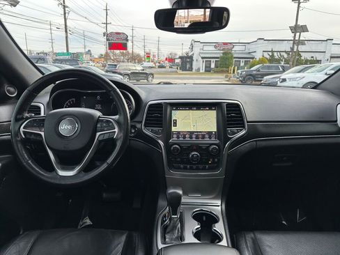 Used 2018 Jeep Grand Cherokee Limited w/ Luxury Group II image 23