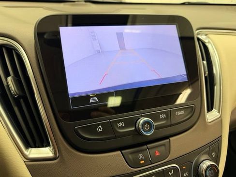 Used 2024 Chevrolet Malibu LT FWD image 13
