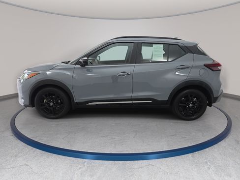 Certified 2023 Nissan Kicks SR FWD image 8