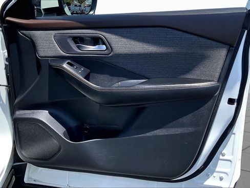 Used 2021 Nissan Rogue SV FWD image 22