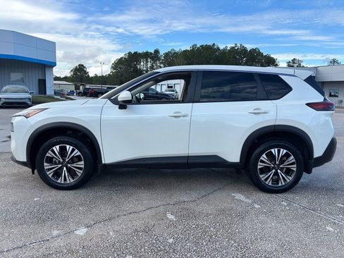 Used 2023 Nissan Rogue SV AWD/4WD image 3