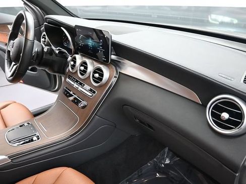 Used 2022 Mercedes-Benz GLC 300 4MATIC Coupe image 23