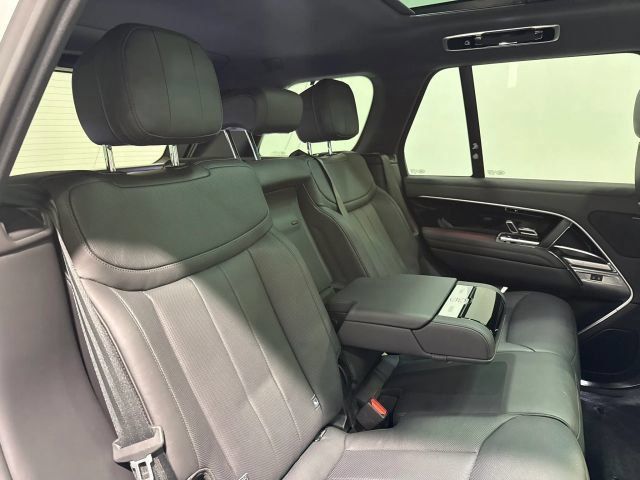 Used 2023 Land Rover Range Rover SE AWD/4WD image 30