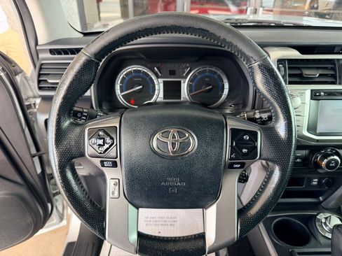 Used 2018 Toyota 4Runner SR5 Premium AWD/4WD image 9