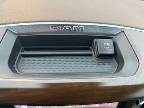 Used 2021 RAM 1500 Laramie image 30