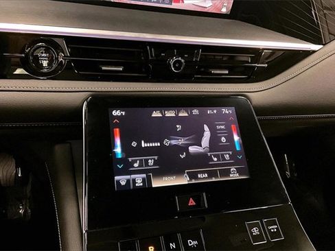 Used 2025 INFINITI QX80 Sensory w/ Exterior Package image 29