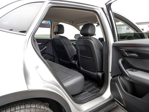Used 2023 VinFast VF 8 Eco AWD/4WD image 47