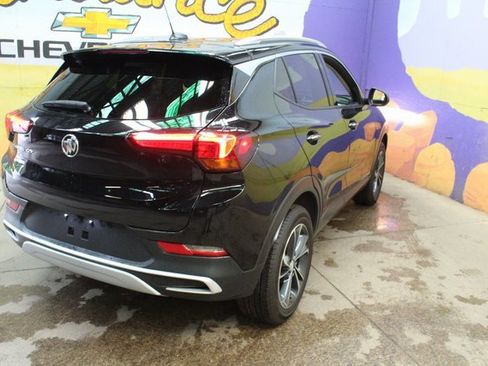 Used 2023 Buick Encore GX Essence image 8