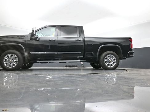 Used 2024 Chevrolet Silverado 2500 High Country w/ High Country Premium Package image 37