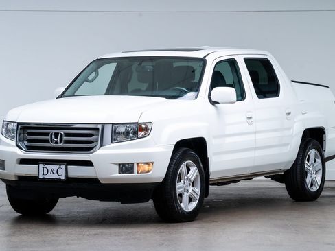Used 2014 Honda Ridgeline RTL image 2