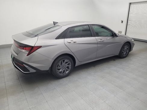 Used 2024 Hyundai Elantra SEL FWD image 10