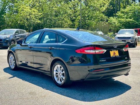 Used 2020 Ford Fusion SE FWD image 5