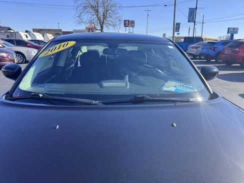 Used 2010 Dodge Charger SXT image 11