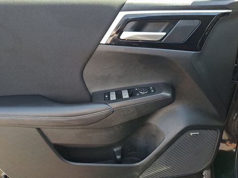 Used 2025 Mitsubishi Outlander ES AWD/4WD image 13