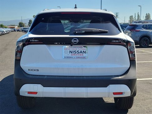 New 2026 Nissan Kicks SV w/ SV Premium Package image 19