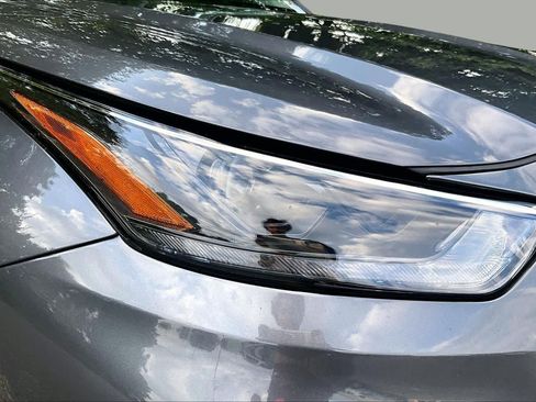 Used 2025 Toyota Highlander XLE w/ Protection Package #3 (TMS) AWD/4WD image 26
