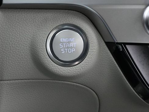 Used 2025 Kia Telluride S FWD image 31