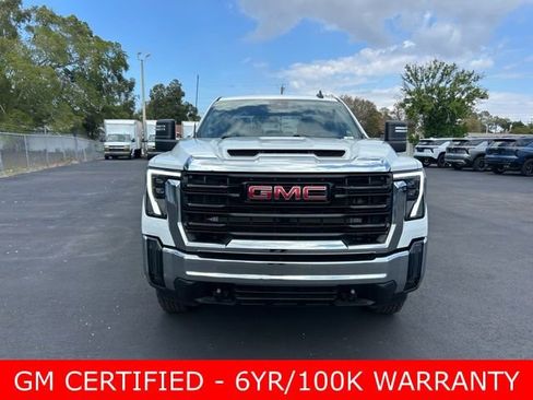 Used 2024 GMC Sierra 2500 Pro w/ Convenience Package image 2