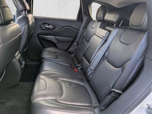 Used 2019 Jeep Cherokee Limited w/ Luxury Group image 20