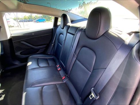 Used 2023 Tesla Model 3 Standard Range image 23