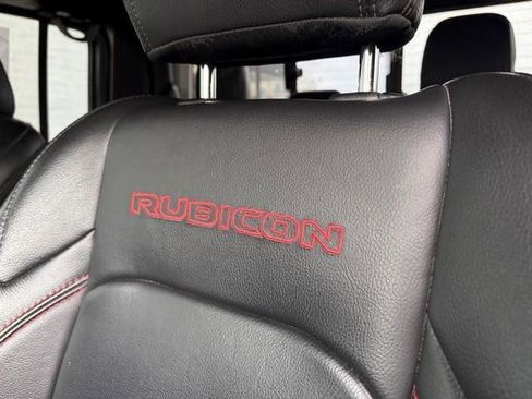 Used 2022 Jeep Gladiator Rubicon w/ LED Lighting Group AWD/4WD image 13