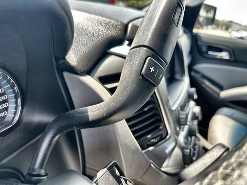 Used 2018 Chevrolet Suburban LT RWD image 26